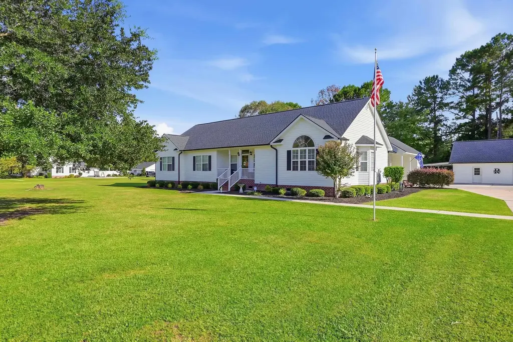 3436 Poplar Church Rd., Aynor