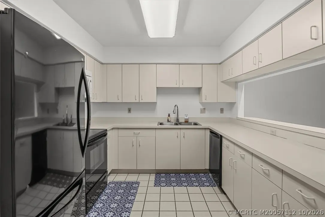 3 of 37 - 663 Wax Myrtle Way, Jensen Beach, FL