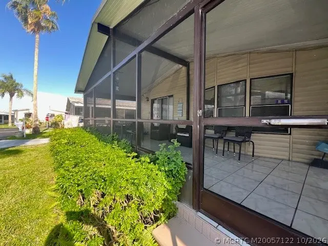 2 of 44 - 3304 Lake Overlook Place, Lantana, FL