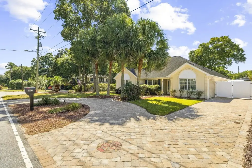 611 5th Ave. N, Surfside Beach