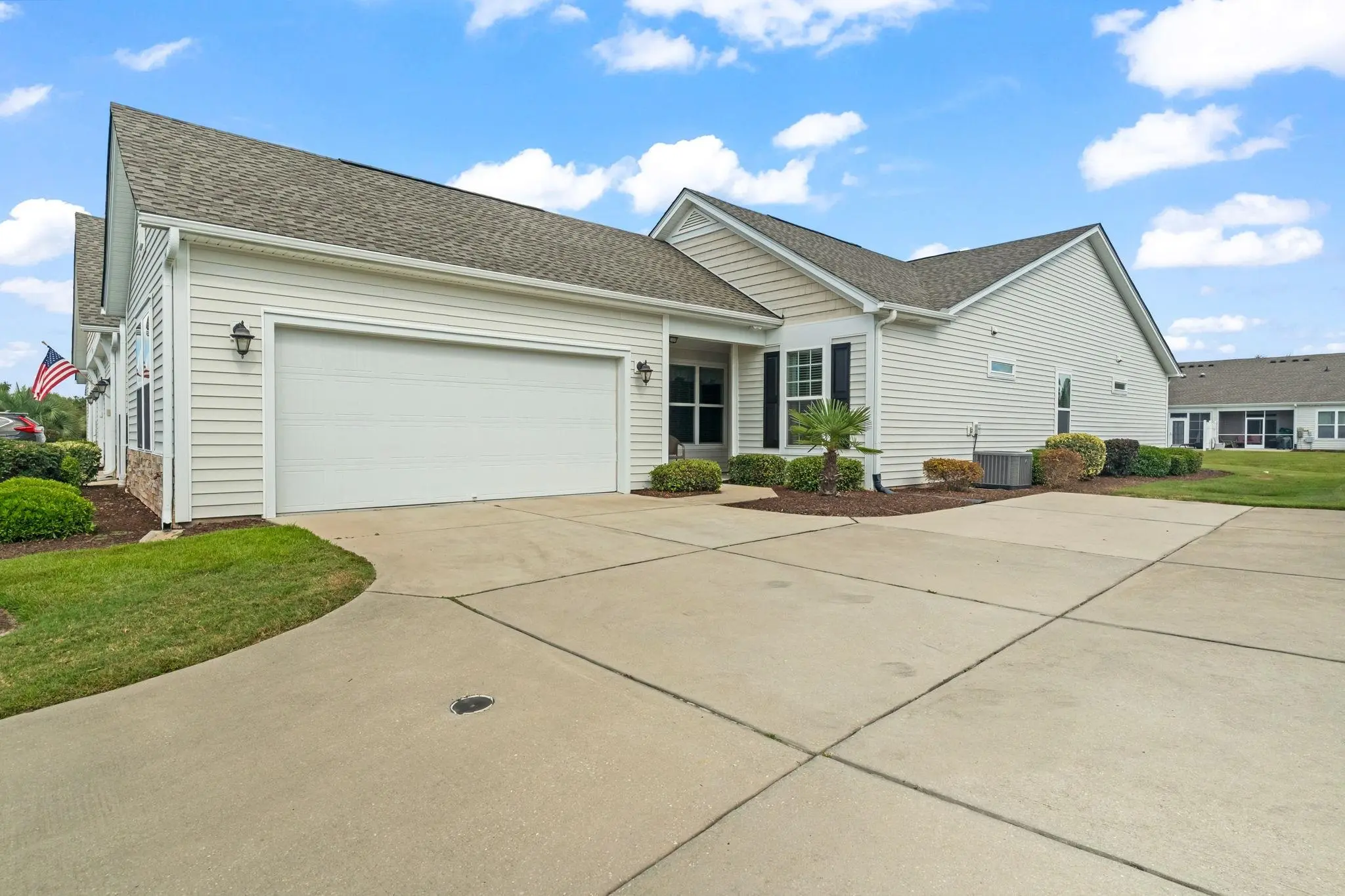 Photo of Listing #2624433