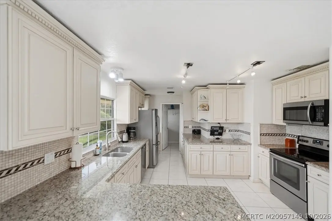 3 of 37 - 1357 Oakmont Lane, Port St. Lucie, FL