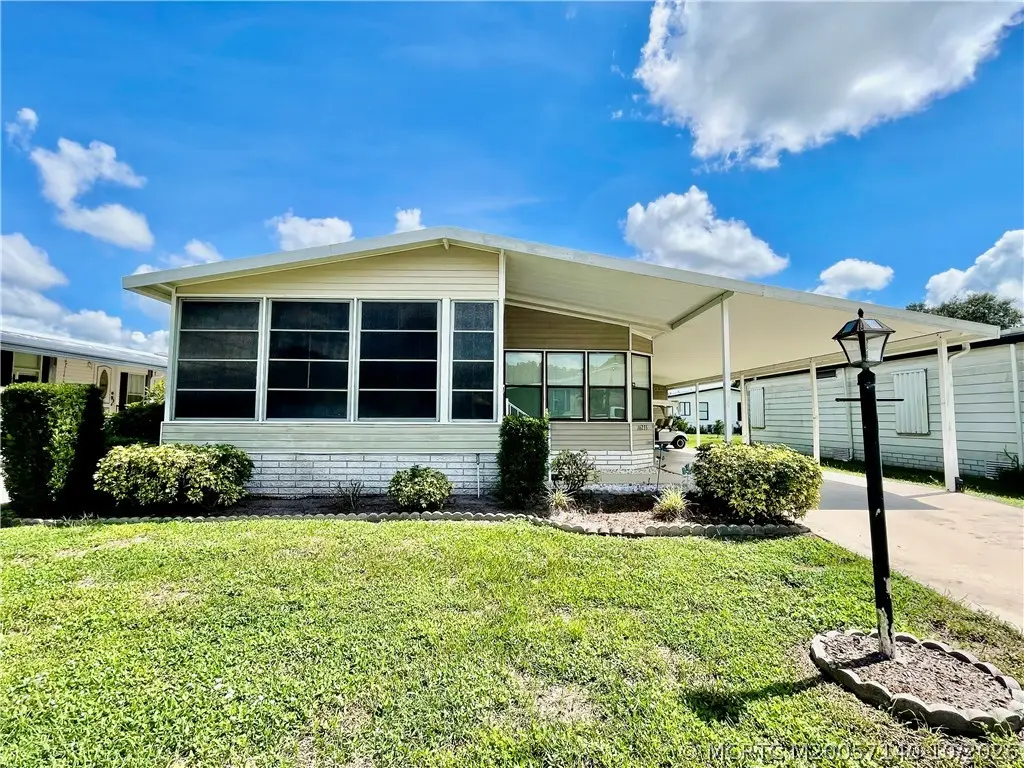 2 of 32 - 16235 Indianwood Circle, Indiantown, FL