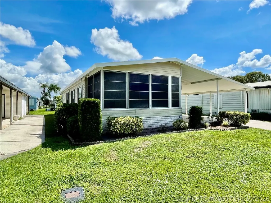 3 of 32 - 16235 Indianwood Circle, Indiantown, FL