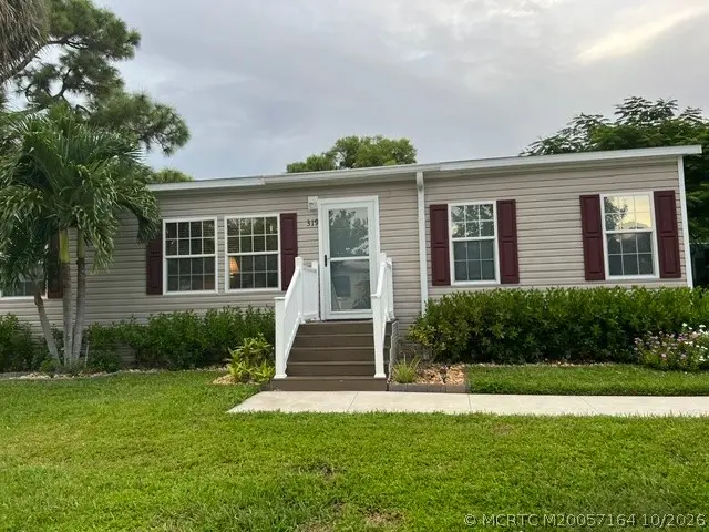2 of 33 - 2555 Pga Boulevard 319, Palm Beach Gardens, FL