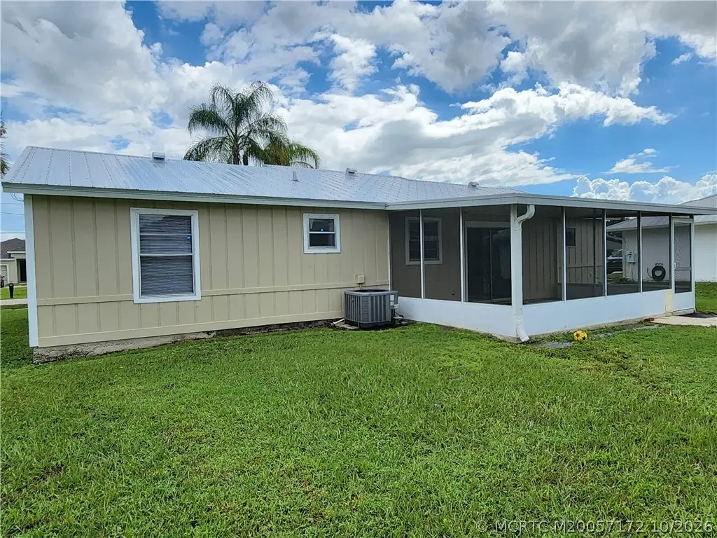 3 of 23 - 1013 California Boulevard, Port St. Lucie, FL