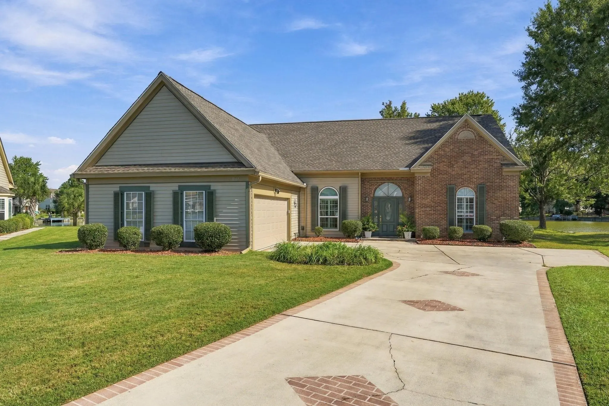 Photo of Listing #2624744
