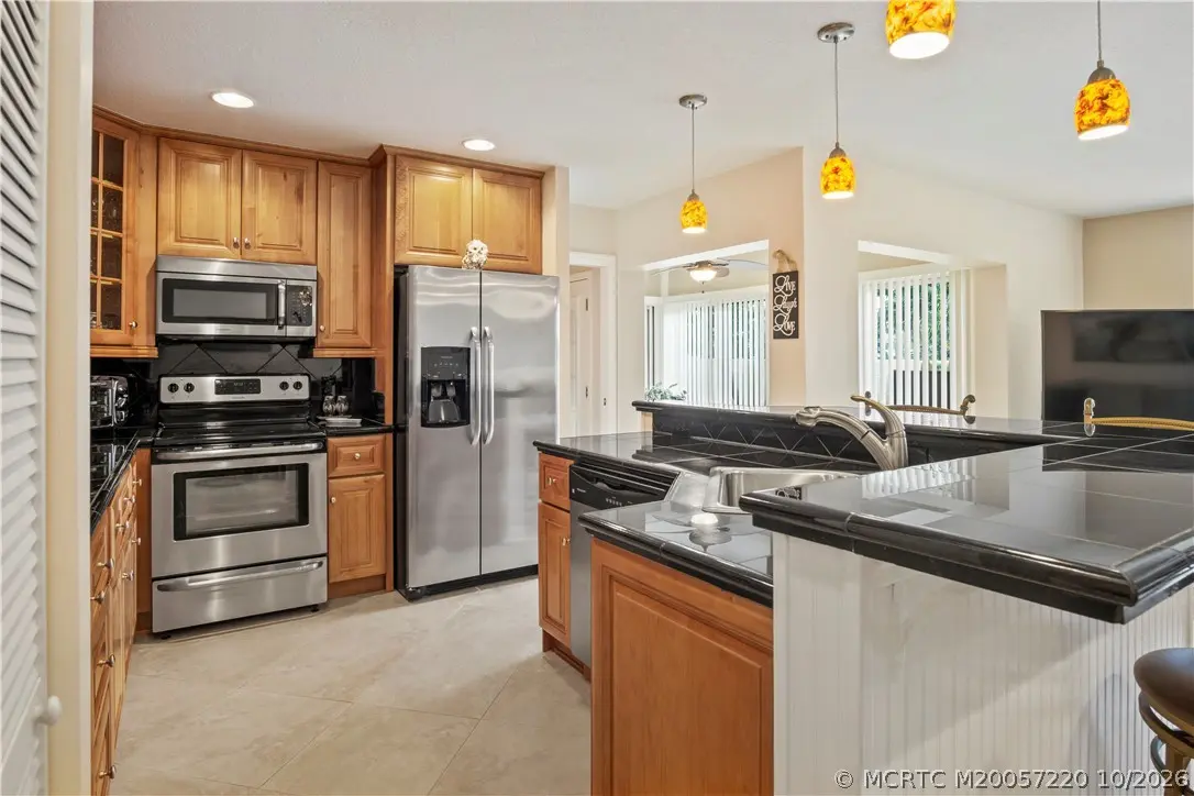 1800 Saint Lucie Boulevard 9-105, Stuart