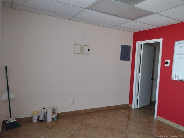 2 of 12 - 701 Nw Federal Highway #206, Stuart, FL