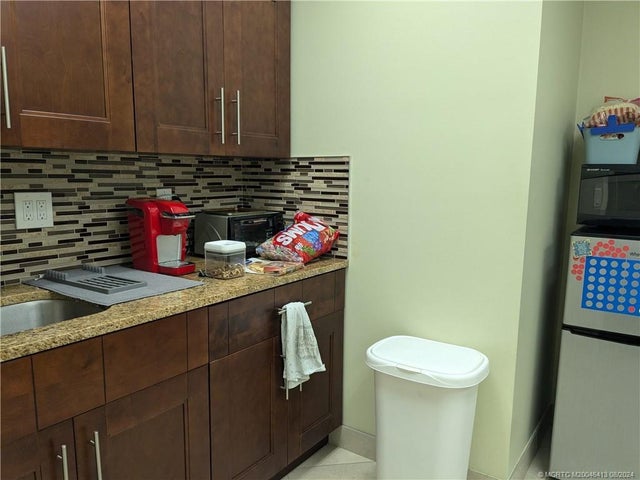 4 of 15 - 701 Nw Federal Highway #201, Stuart, FL