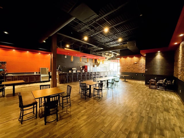 Photo of Listing #2528032