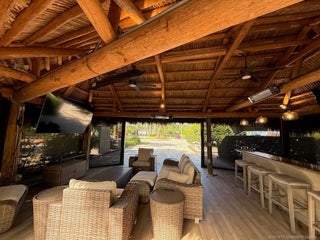 Photo of Listing #M20048075