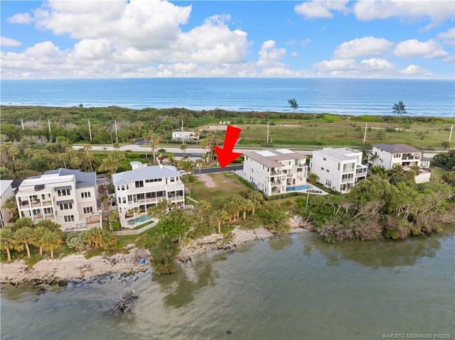 3 of 13 - 7671 Pelican Pointe Drive, Jensen Beach, FL