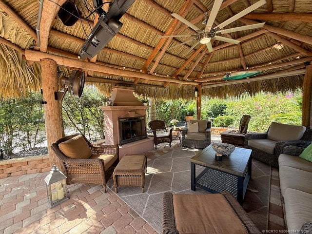 Photo of Listing #M20048314