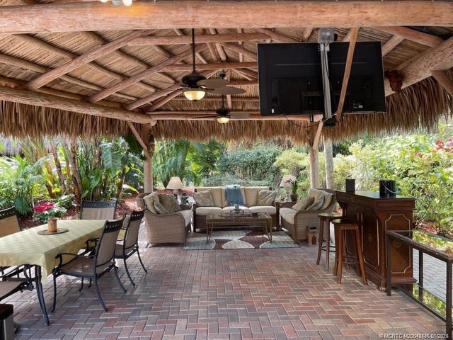 Photo of Listing #M20048486