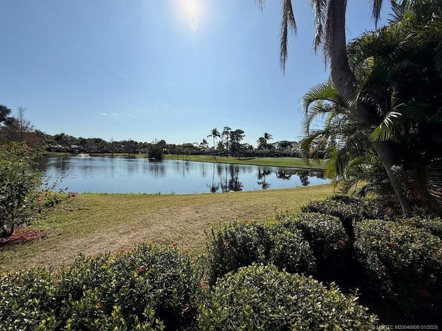 4 of 26 - 462 Nw Sandtrap Lane, Port St Lucie, FL
