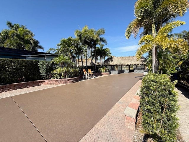 Photo of Listing #M20049163