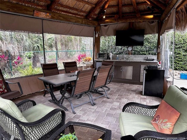 Photo of Listing #M20049266