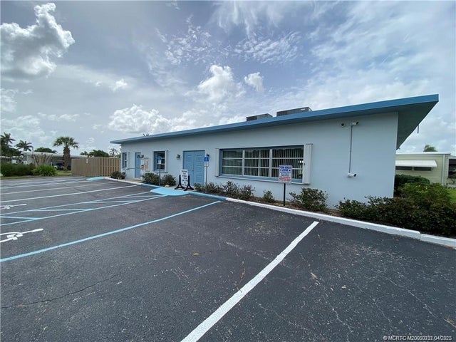 4 of 7 - 331 Tropicalia Lane, Jensen Beach, FL