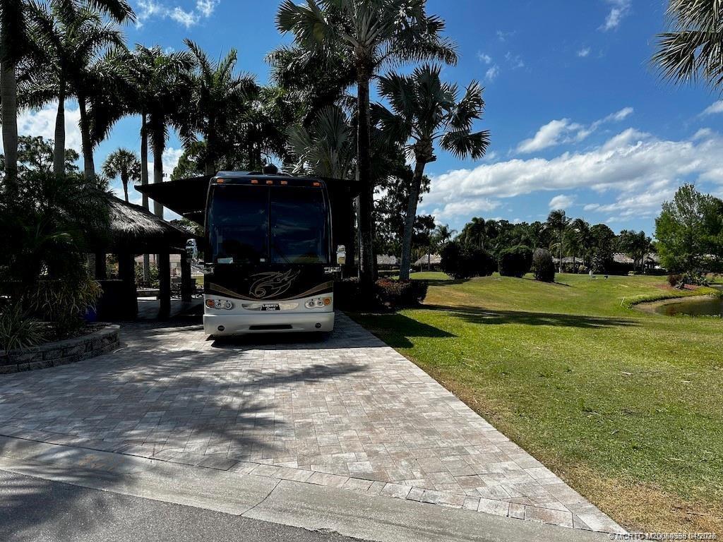 401 Chipshot Lane, Port Saint Lucie