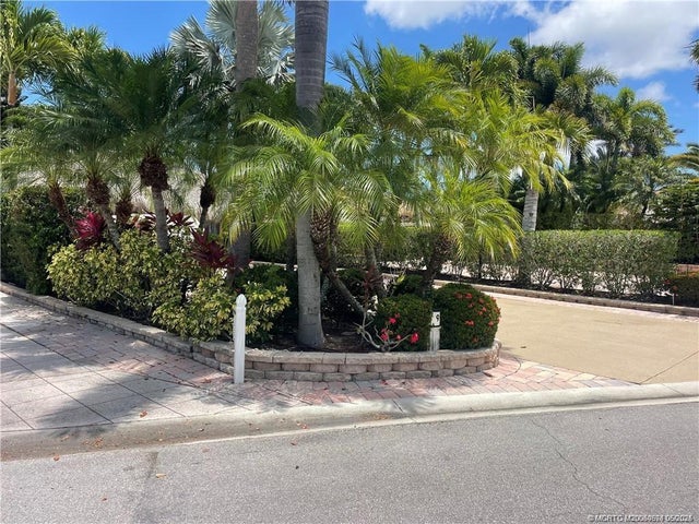 Photo of Listing #M20050578