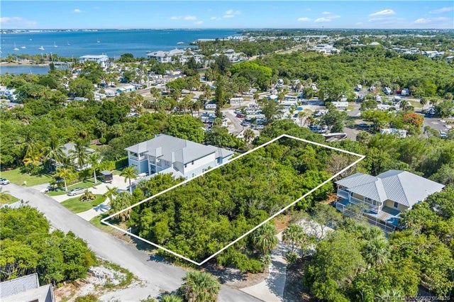 1 of 11 - 3840 Ne Cheri Drive, Jensen Beach, FL