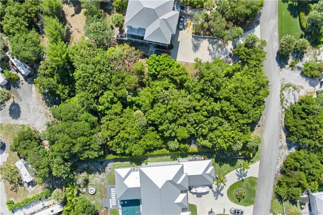 2 of 11 - 3840 Ne Cheri Drive, Jensen Beach, FL