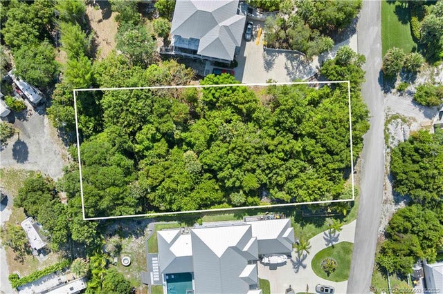 4 of 11 - 3840 Ne Cheri Drive, Jensen Beach, FL