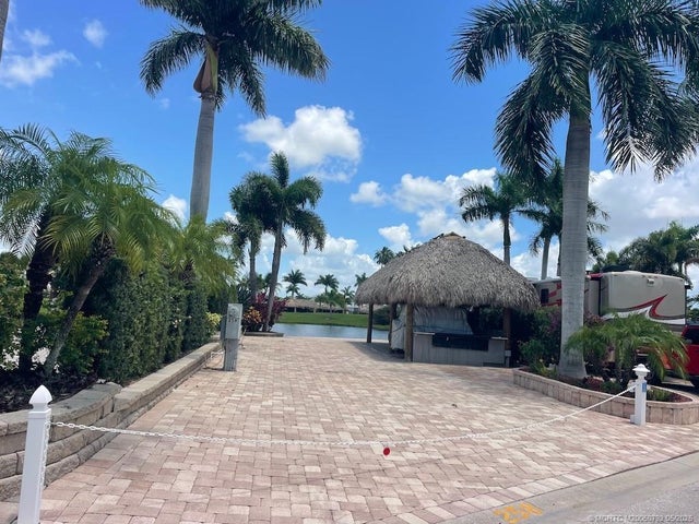 3 of 9 - 258 Nw Hazard Way, Port Saint Lucie, FL