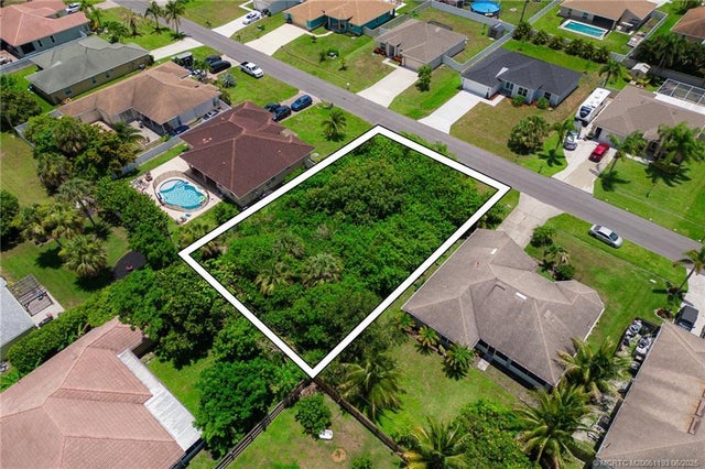 4 of 15 - 1013 Sw Fisherman Avenue, Port St Lucie, FL