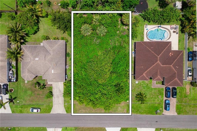 5 of 15 - 1013 Sw Fisherman Avenue, Port St Lucie, FL