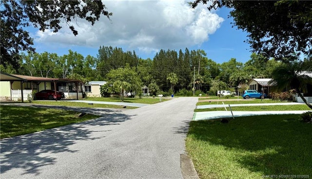 4 of 21 - 2574 Sw Monarch Trail, Stuart, FL