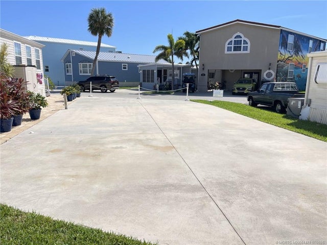 4 of 27 - 135 Nettles Boulevard, Jensen Beach, FL