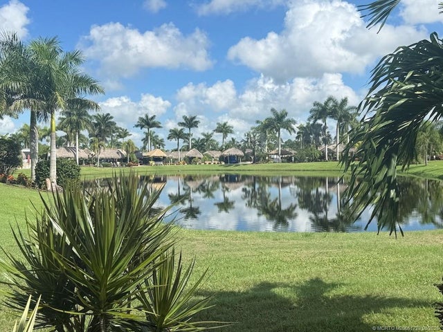 5 of 18 - 267 Nw Hazard Way, Port St Lucie, FL
