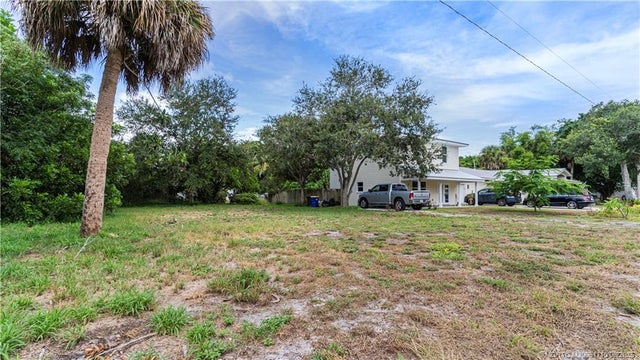 5 of 8 - Ne Kubin Avenue, Jensen Beach, FL
