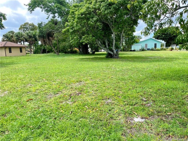 2 of 7 - - Se 10th Street, Stuart, FL