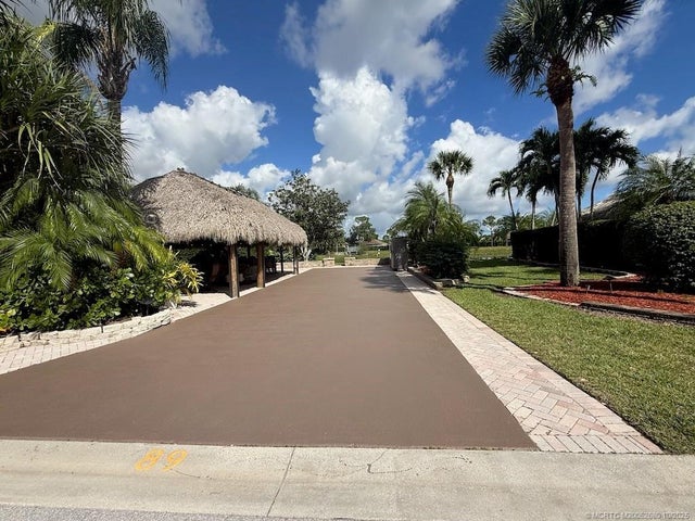 Photo of Listing #M20052680