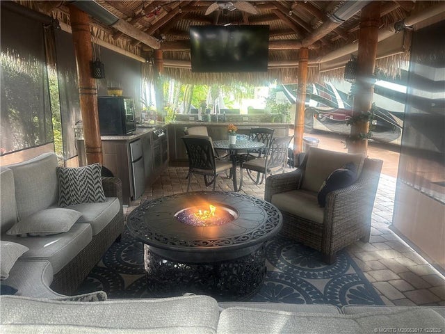 Photo of Listing #M20053017