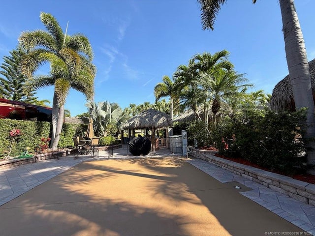 Photo of Listing #M20053836