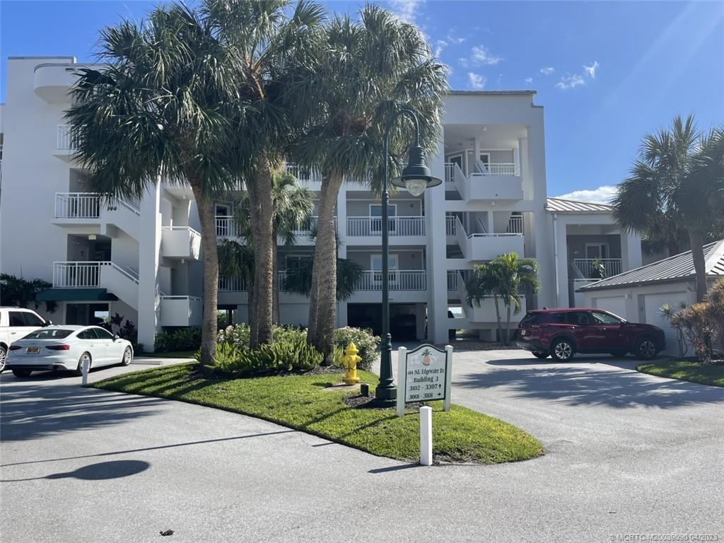 144 Edgewater Drive 3102, Stuart