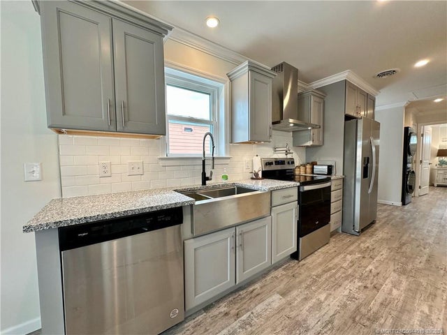 4 of 42 - 2632 Ne Pelican Way, Jensen Beach, FL