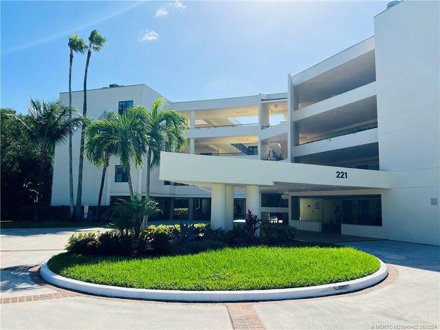 5 of 84 - 221 Ne Plantation Road #215, Stuart, FL