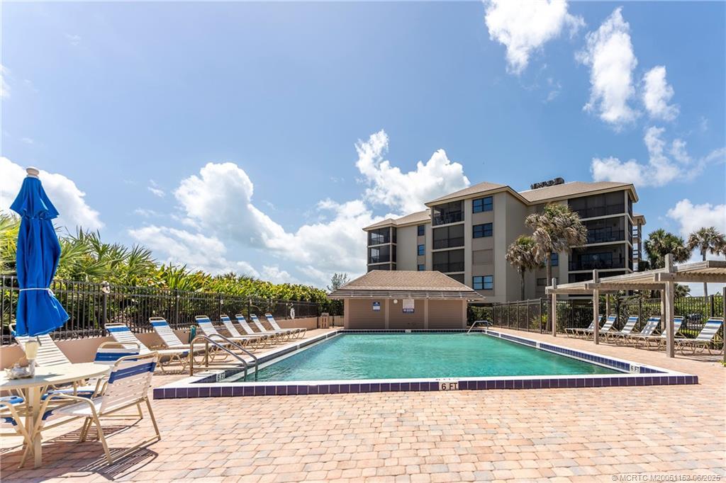 2571 Ocean Boulevard 104, Stuart