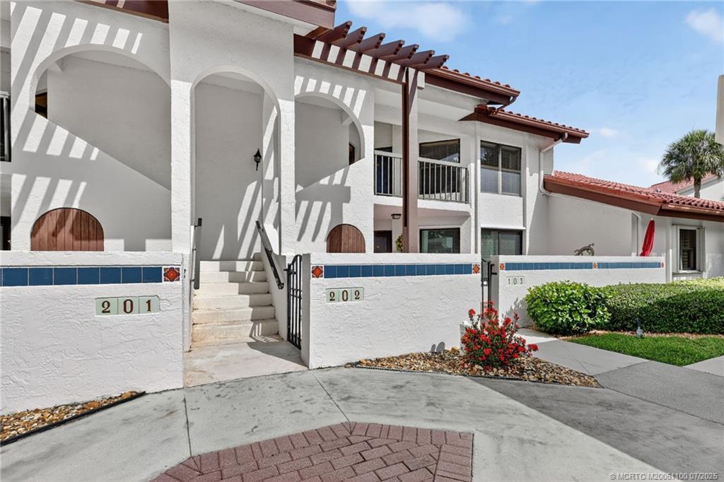 6060 Martinique Drive 202, Stuart