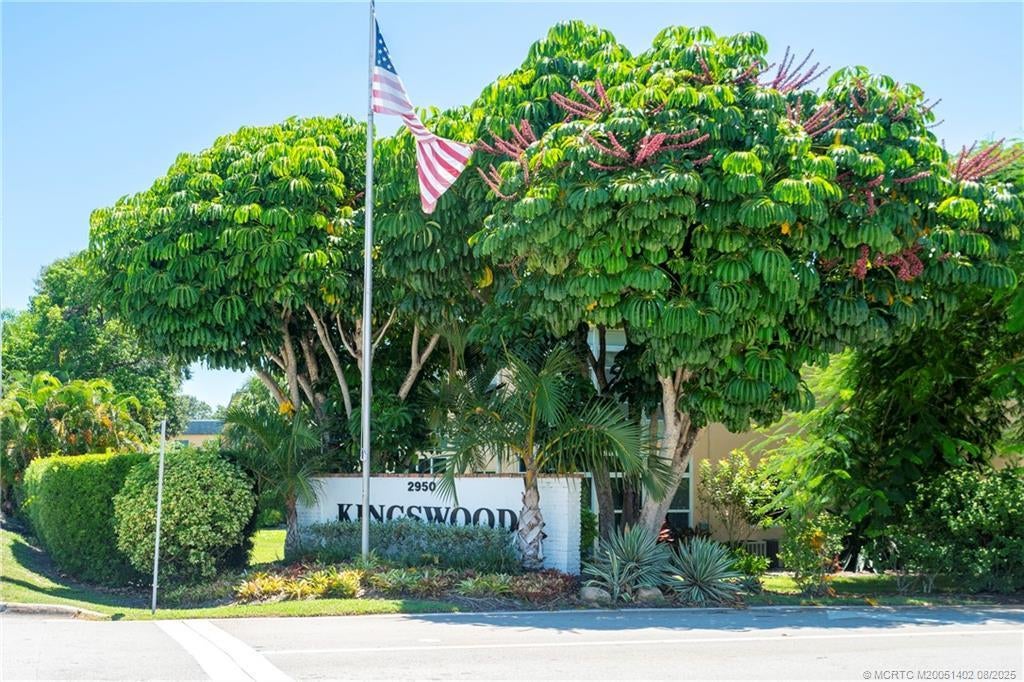 2950 Ocean Boulevard 121-1, Stuart