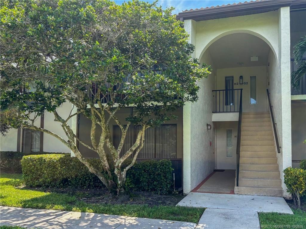 1965 Silver Pine Way H1, Palm City