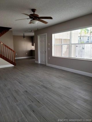 Photo of Listing #M20053242