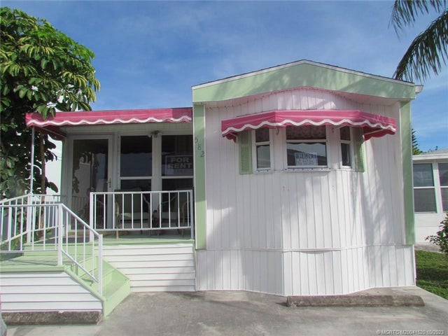 1 of 49 - 582 Nettles Boulevard, Jensen Beach, FL