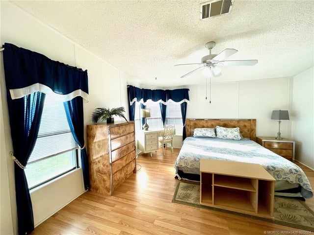 3 of 19 - 466 Se Trafalgar Terrace, Stuart, FL
