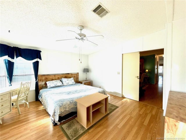 4 of 19 - 466 Se Trafalgar Terrace, Stuart, FL